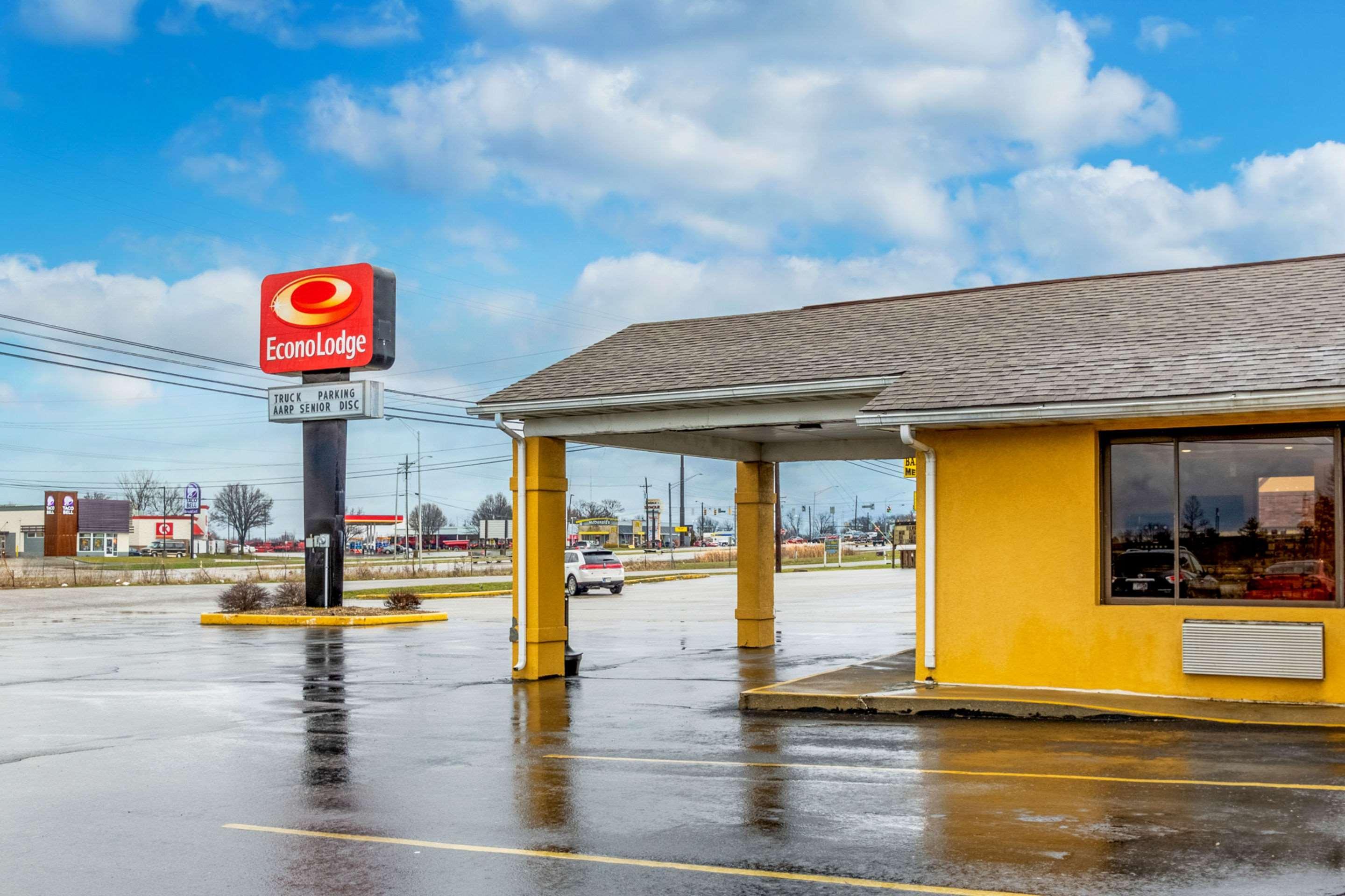 Econo Lodge Seymour Exterior photo
