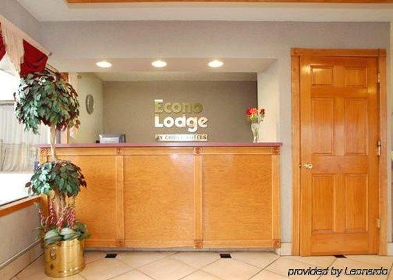 Econo Lodge Seymour Interior photo